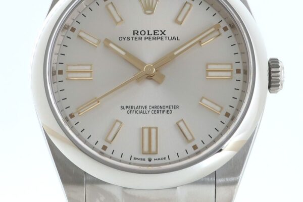 新着入荷時計案内Ref.124300 シルバー