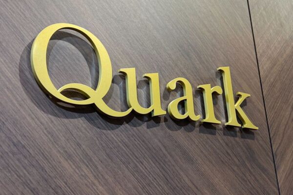 明日2月11日【水曜】は休まず営業しております